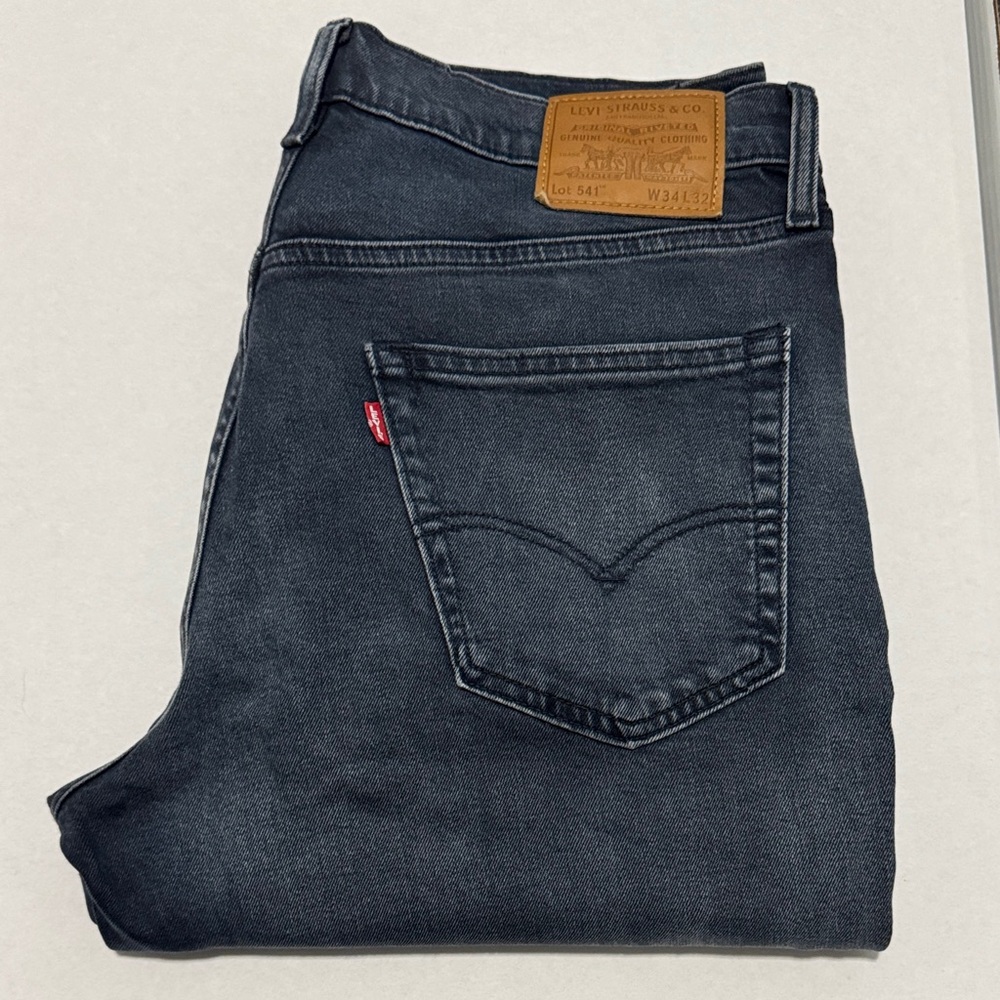 Levi's 541 Premium Athletic Fit Jeans 34x32